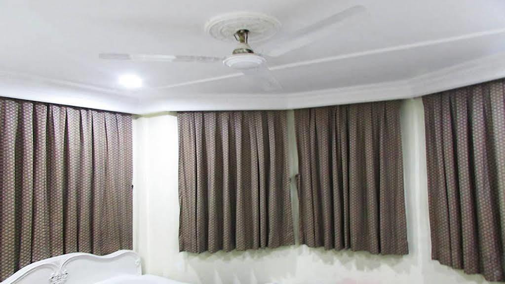 Aafreen International Villa Kolkata Bagian luar foto